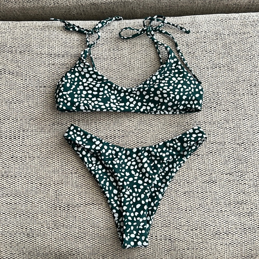 Dark green polka dot bikini set